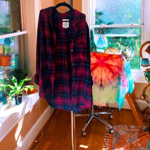 American Eagle Outfitters Tops - american eagle red weekender bf flannel 🌊